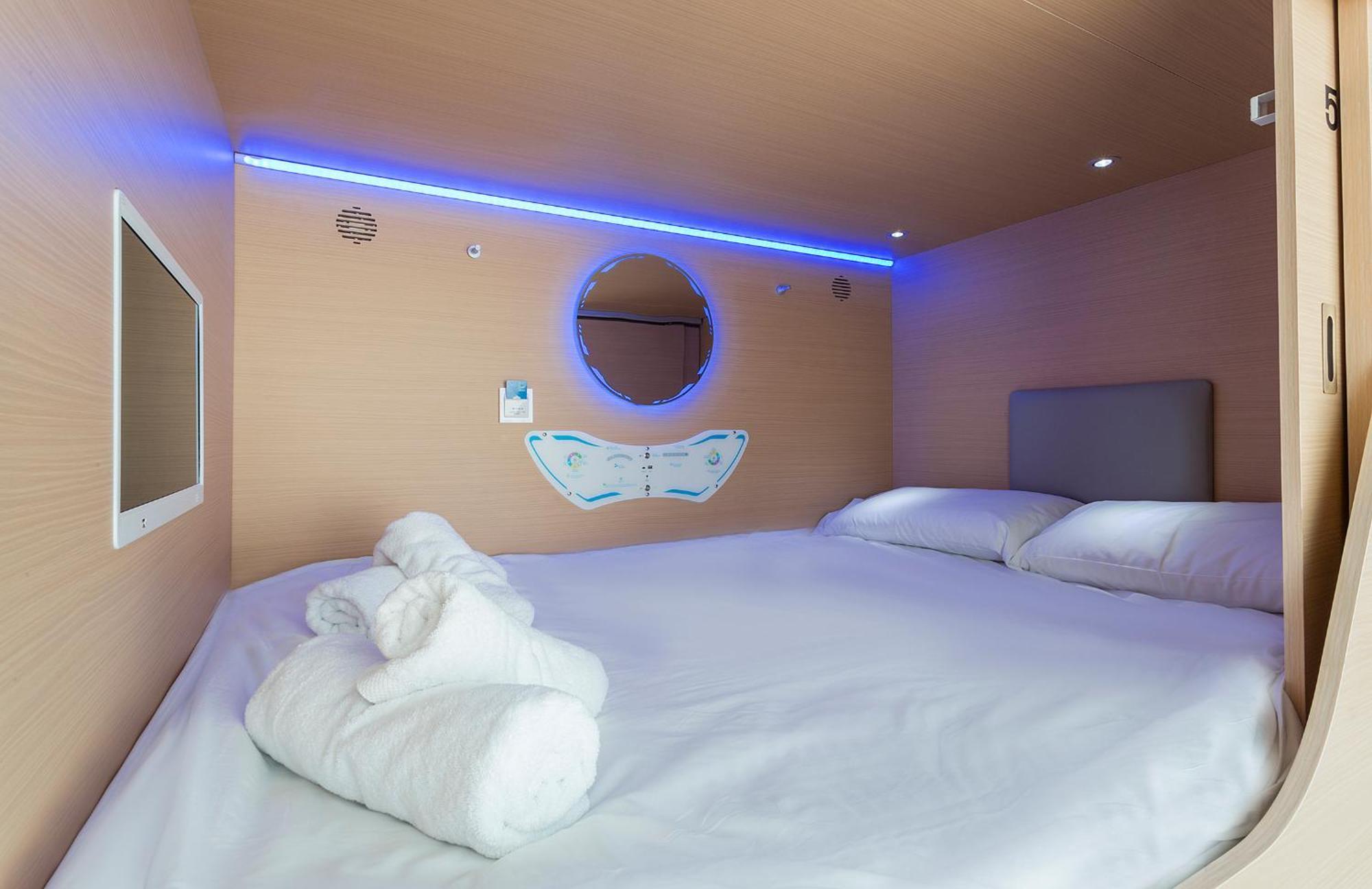 Urban Cube Hostel Sevilla Экстерьер фото
