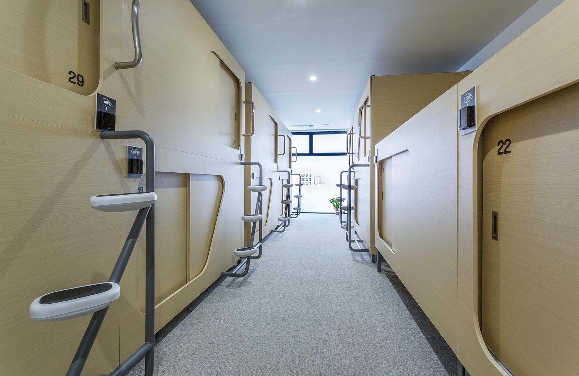 Urban Cube Hostel Sevilla Экстерьер фото